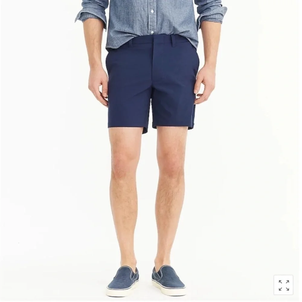 Men's J. Crew Navy 9” Tech Shorts Sz 32